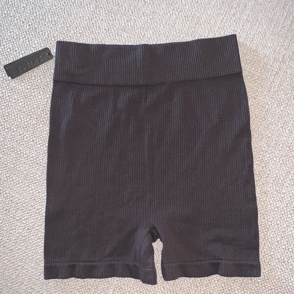 NWT SKIMS Brown Stretch Rib Boy Shorts - Picture 4 of 5